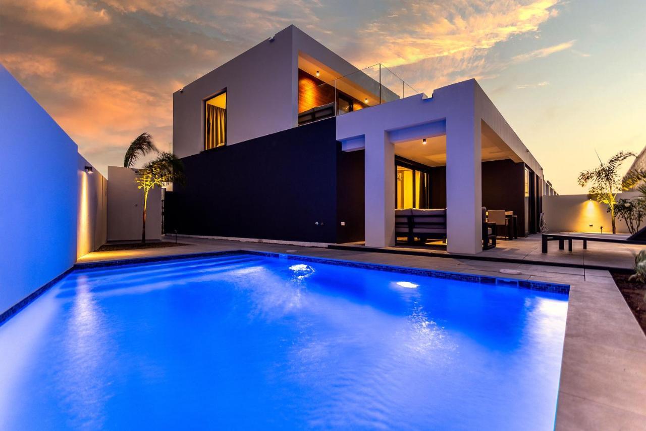 Tuscany Residence Aruba Палм Бийч Екстериор снимка