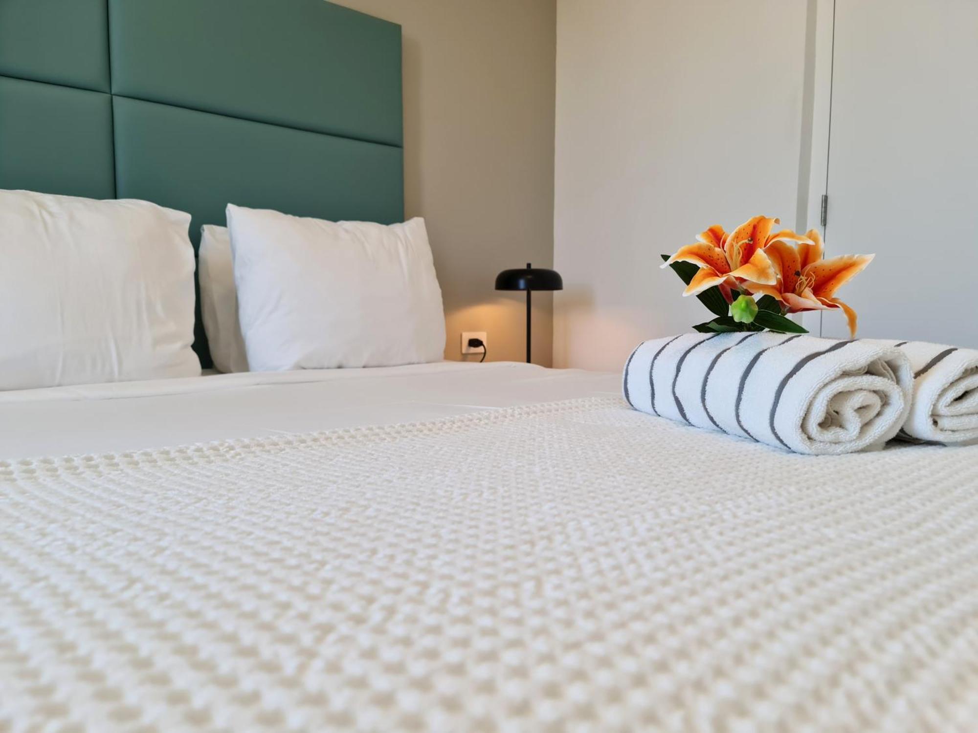 Tuscany Residence Aruba Палм Бийч Екстериор снимка
