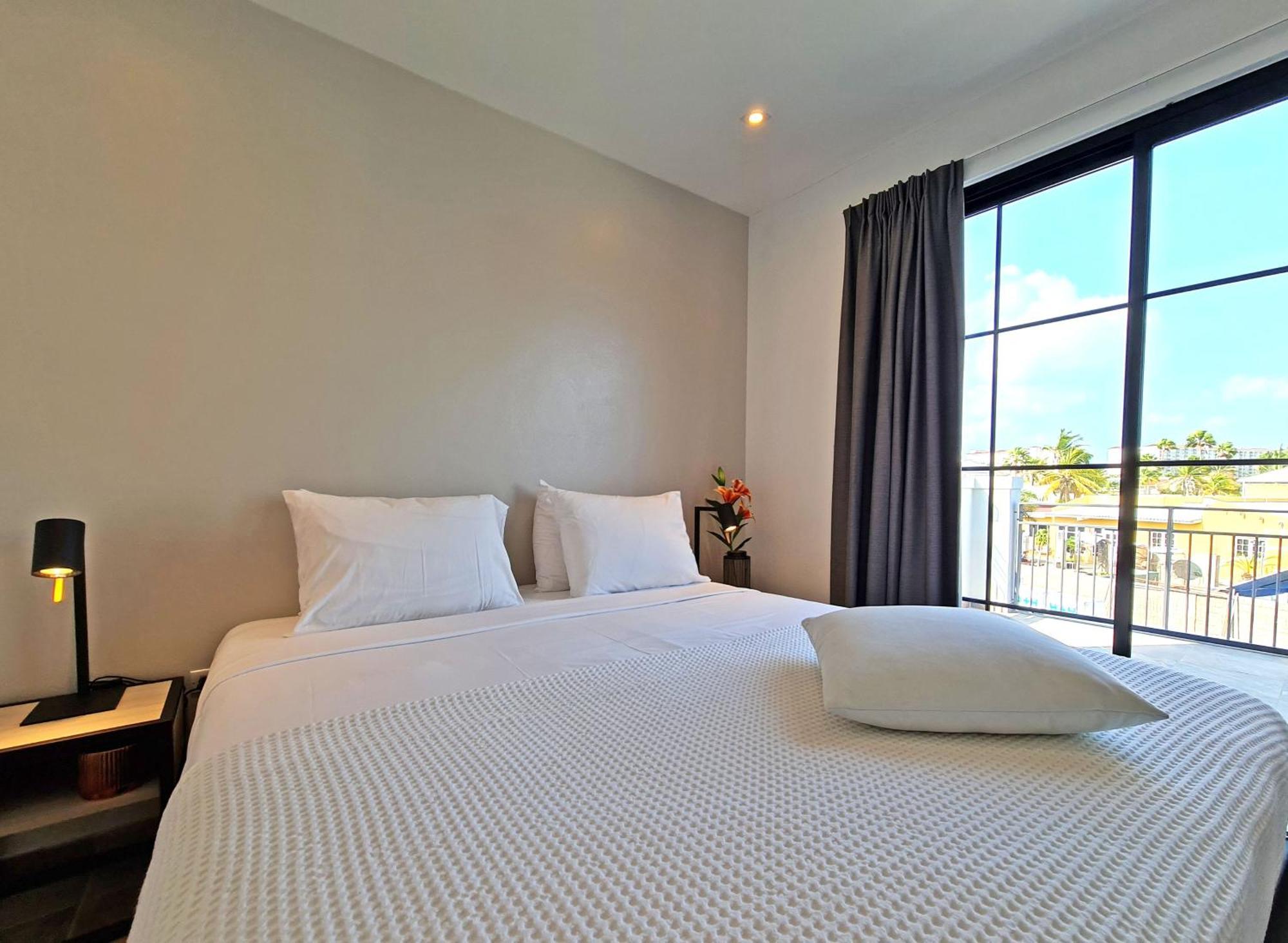 Tuscany Residence Aruba Палм Бийч Екстериор снимка