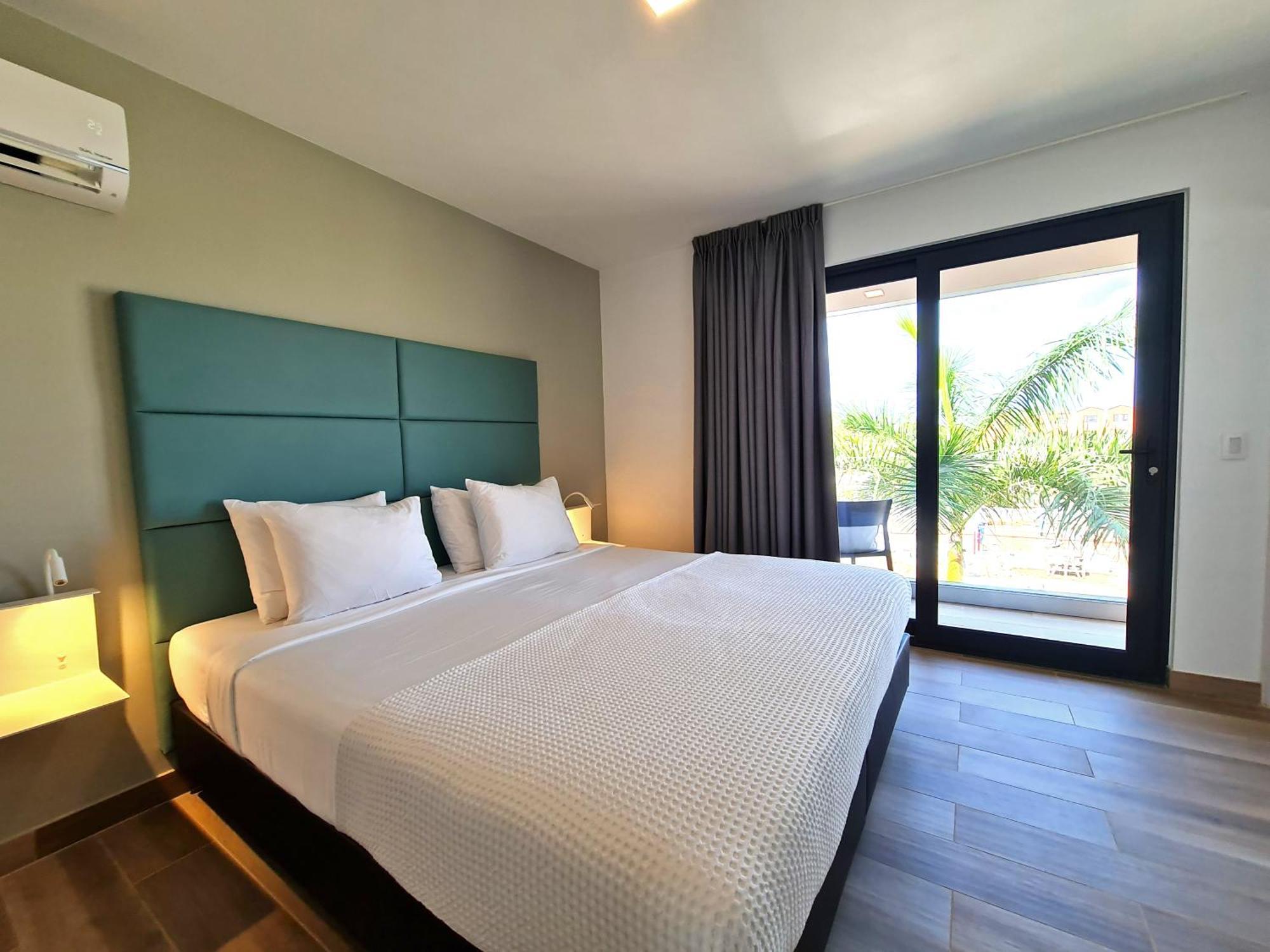 Tuscany Residence Aruba Палм Бийч Екстериор снимка