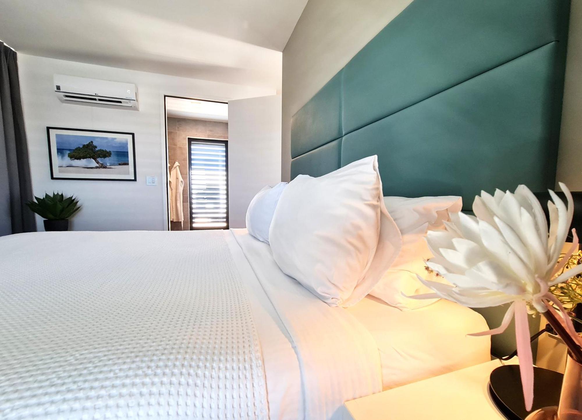 Tuscany Residence Aruba Палм Бийч Екстериор снимка